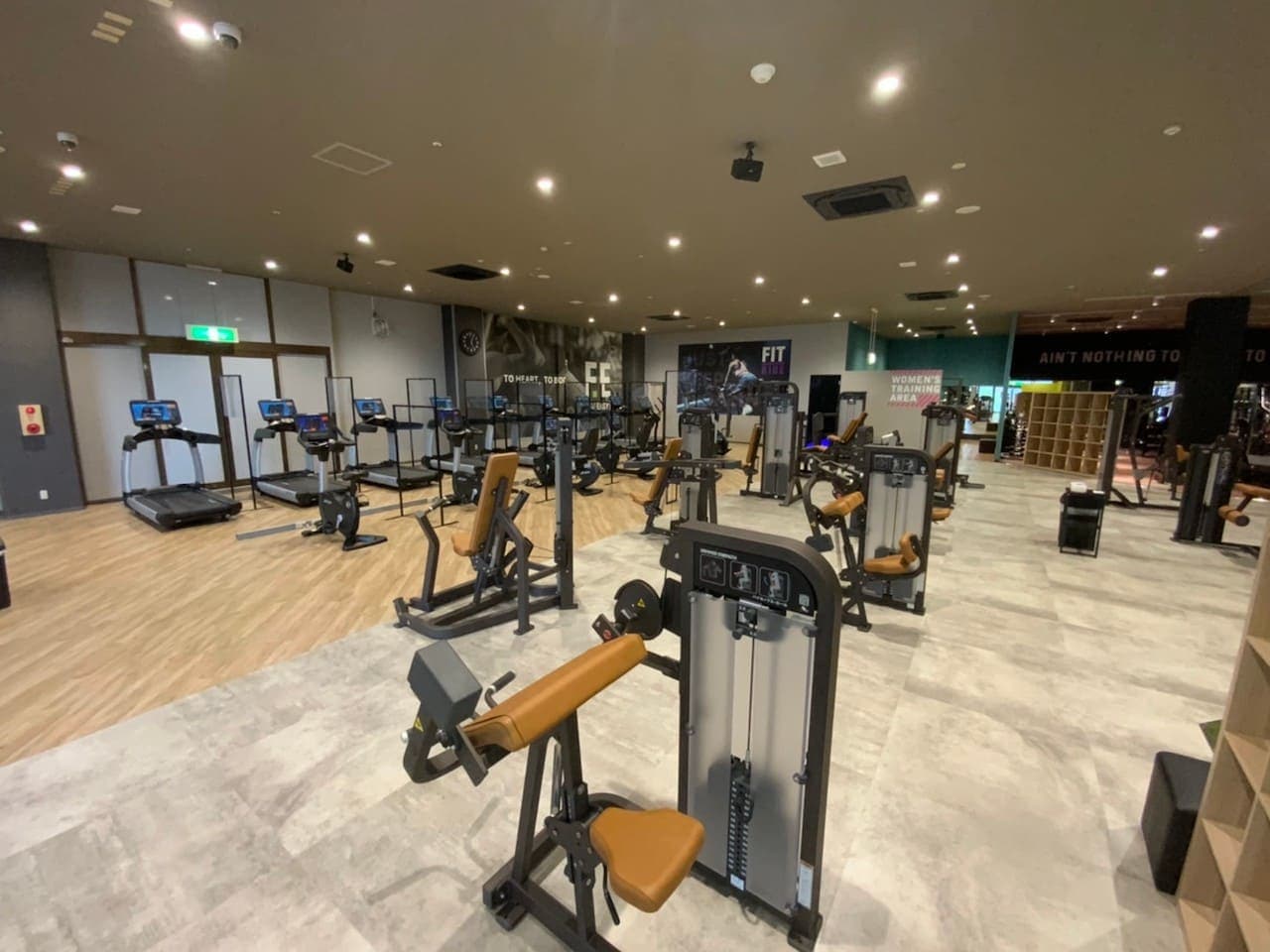射水店 店舗写真 3